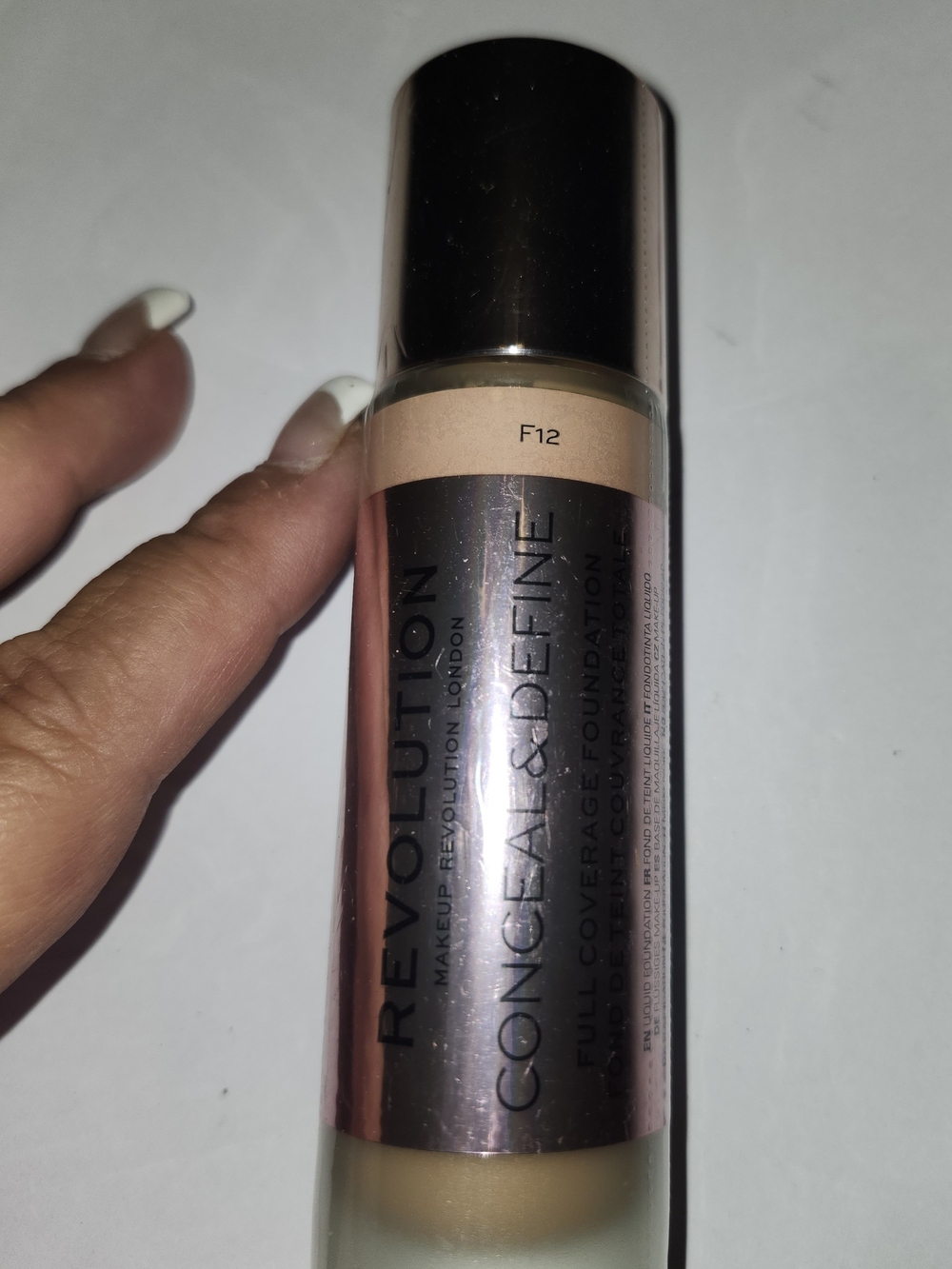 Revolution Conceal & Define Foundation - F12 Light Beige